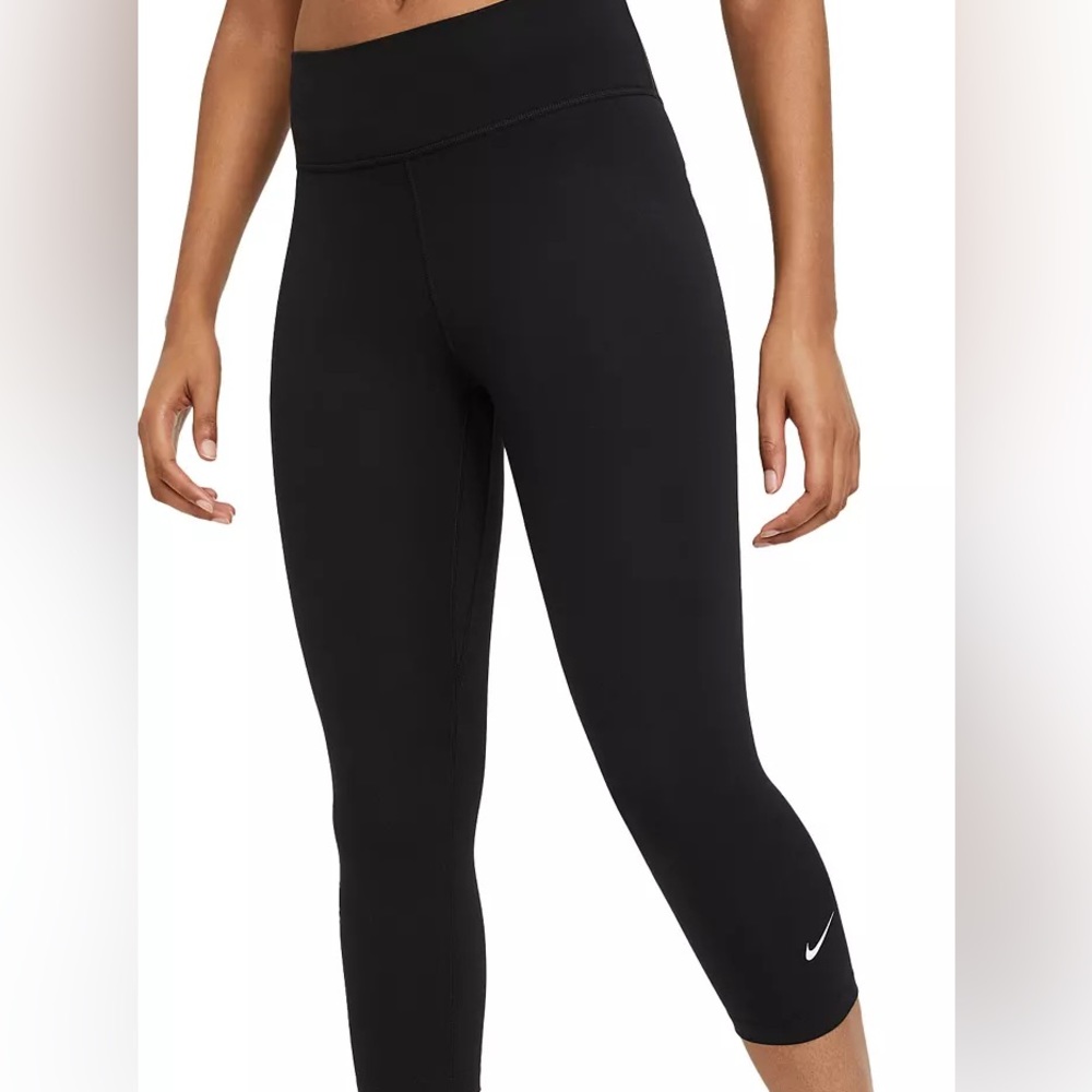 Nike One Dri-FIT Capri Leggings
